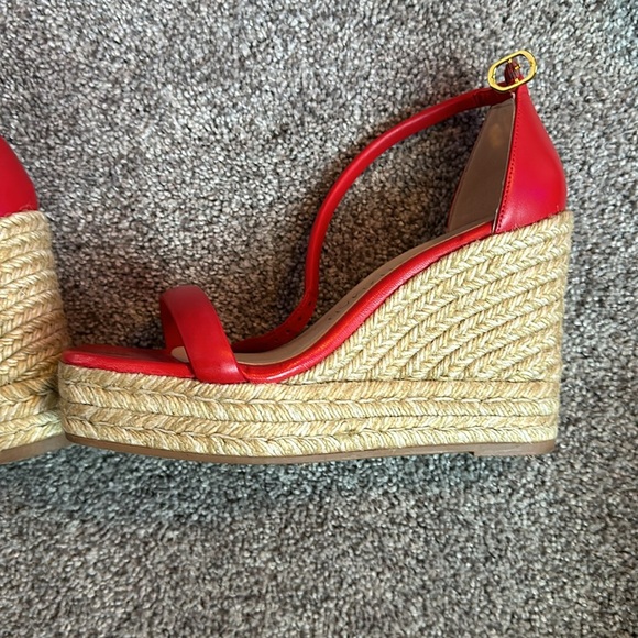 Stuart Weitzman - Picture 3 of 4